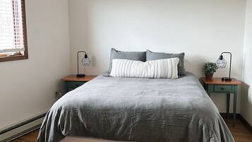 3 bedrooms, iron/ironing board, travel cot, free WiFi