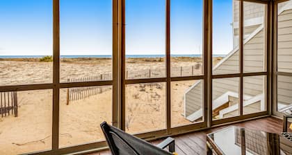 Dog-friendly oceanfront escape at Lewes with fast WiFi & AC - right on the beach