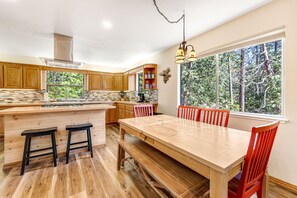 Fridge, microwave, oven, stovetop - 3-story home w/private pool table, game room, heated pool, private lake access (Arnold)