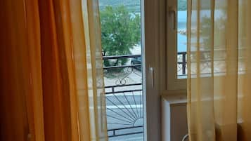 公寓 (One Bedroom Apartment with Balcony an) | 1 間臥室、搖籃/嬰兒床、無線上網