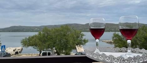 Appartement (One Bedroom Apartment with Balcony an) | Terras