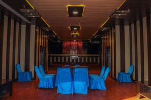 Banquet hall - TR'S Edifice - A Luxury Guest House (Lucknow)