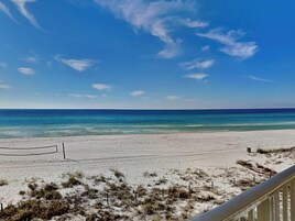 Appartamento, letti multipli, patio, vista oceano (#319 & 320 - No Pets) | Spiaggia | Sulla spiaggia