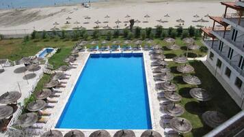 Seasonal outdoor pool