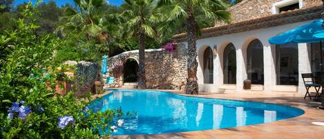 Piscine extérieure