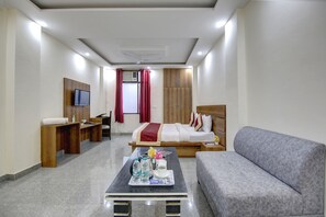 Quarto família | Camas com colchões de espuma com sistema de memória, escrivaninha
