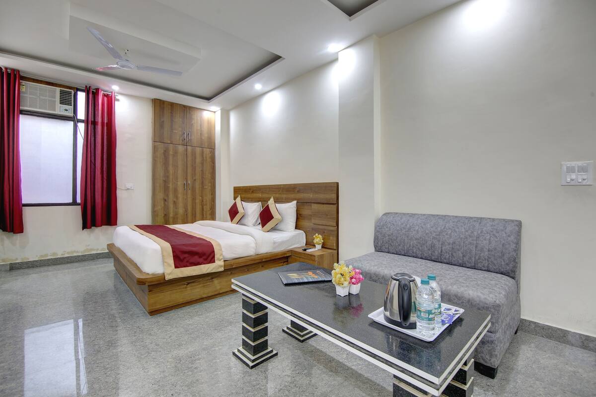 Habitación familiar | Colchones viscoelásticos, escritorio, ropa de cama