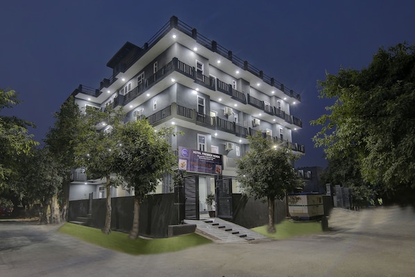واجهة المنشأة