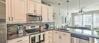 Brand-New Townhome Near UNT/TWU & The Square!