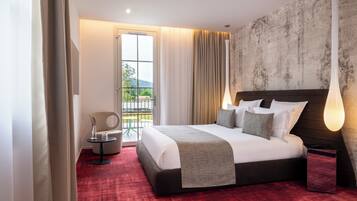 Premium bedding, pillow-top beds, in-room safe, desk