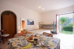 Travel crib, WiFi