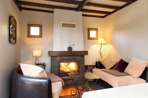 Amboise and Chenonceau: Chalet with wood fire