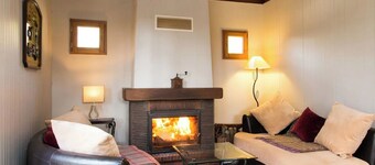 Amboise and Chenonceau: Chalet with wood fire