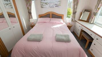 Cottage | 2 bedrooms, individually decorated, individually furnished, free WiFi