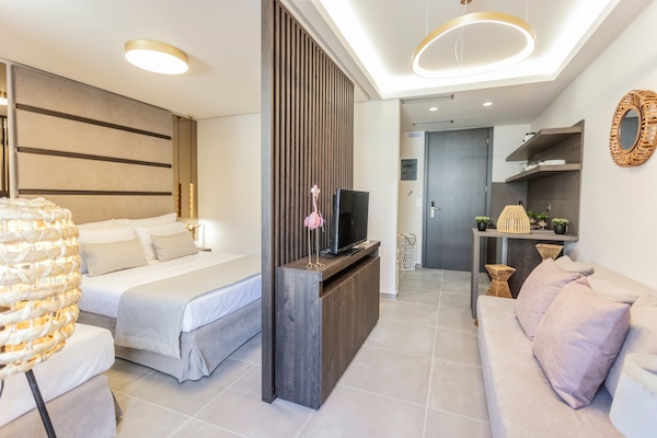 Memory foam beds, in-room safe, iron/ironing board, free WiFi