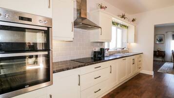 Cottage | Interior