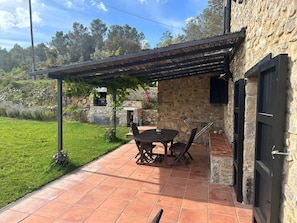 Outdoor dining - MAS LA CASSANYA (Terrades)