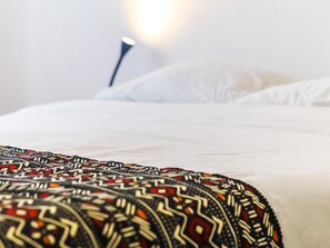 1 bedroom, iron/ironing board, Internet, bed sheets - Vita Portucale | Cacilhas River View (Cacilhas)