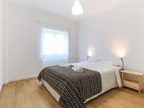 1 habitación, tabla de planchar con plancha, internet y ropa de cama 