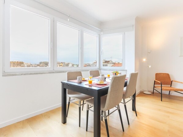 Dining - Vita Portucale | Cacilhas River View (Cacilhas)