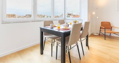 Vita Portucale | Cacilhas River View