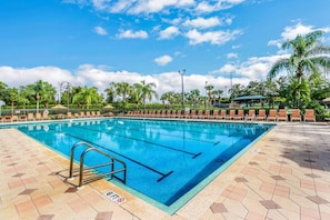 Appartamento (21370 Lancaster Run #1621) | Esterni