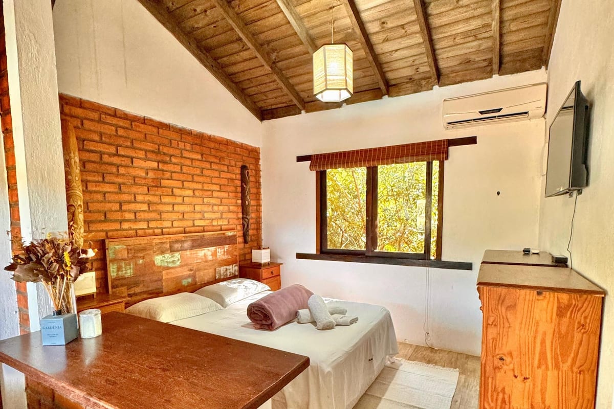 Superior Studio Suite, 1 Double Bed | Laptop workspace, blackout drapes, free WiFi, bed sheets
