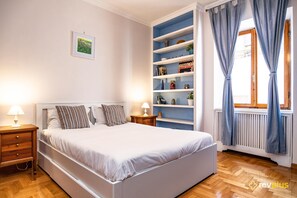 Deluxe-huoneisto | 2 makuuhuonetta, silitysrauta/-lauta, ilmainen Wi-Fi, vuodevaatteet
