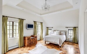 6 Schlafzimmer, Schreibtisch, kostenloses WLAN, Bettwäsche