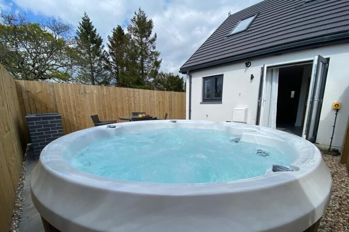 Family Cottage, Private Bathroom | Garden