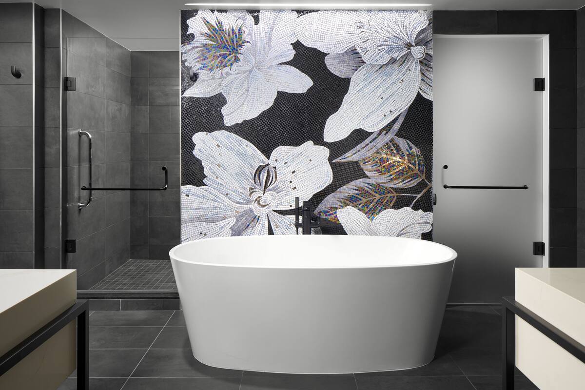 presidential suite | premium bedding, in-room safe, desk, laptop workspace