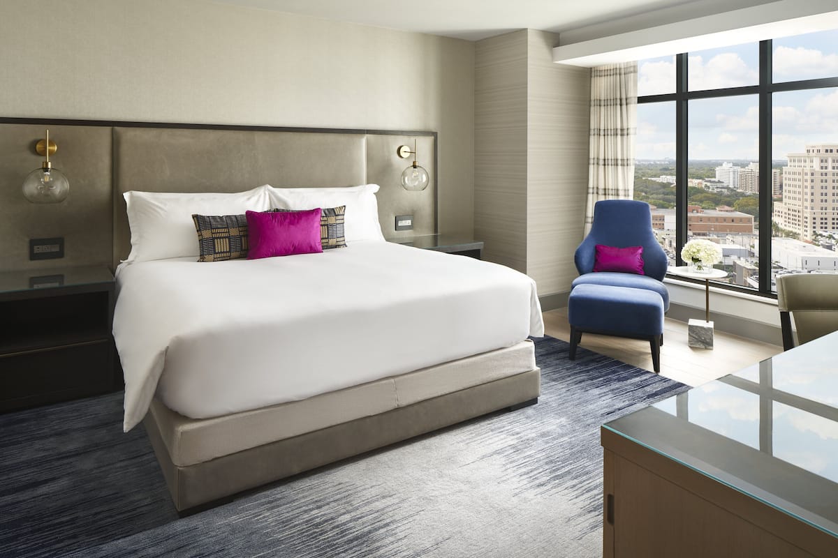 Vice Presidential Suite | Premium bedding, in-room safe, desk, laptop workspace