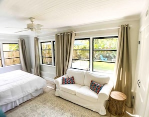2 bedrooms, iron/ironing board, WiFi, bed sheets - Cozy on Westwood (West Palm Beach)