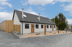 Luxury Cottage, Private Bathroom | Exterior