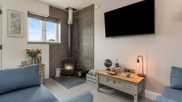 Luxury Cottage, Private Bathroom | Interior