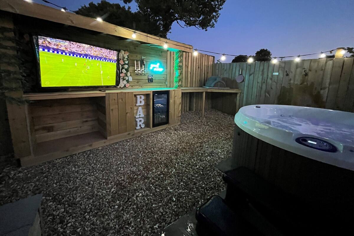 Casa de campo superluxo, banheiro privativo | Fachada