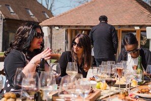 Alimentos y bebidas