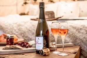 Deluxe-Zelt | Essen und Trinken