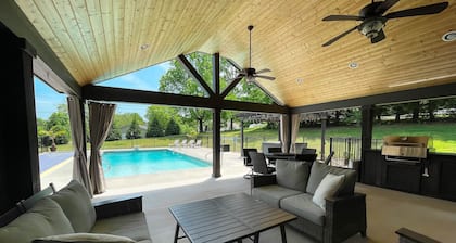 NEW - Heated Pool - Hot Tub - Game Room - Sauna - 20 Mins to GVL