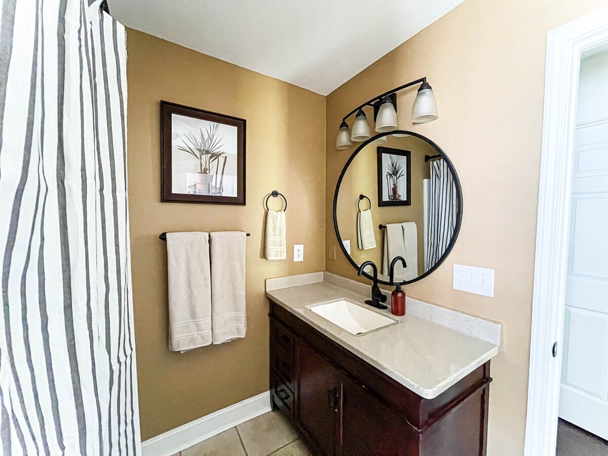 Photo 15 of NEW - Heated Pool - Hot Tub - Game Room - Sauna - 20 Mins to GVL
