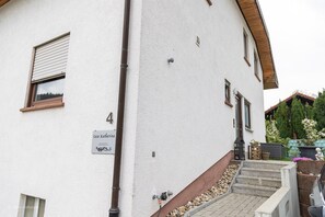 Exterior - Beautiful newly renovated vacation apartment in a quiet location (Wald-Michelbach)