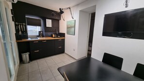 Fridge, coffee/tea maker, electric kettle, toaster