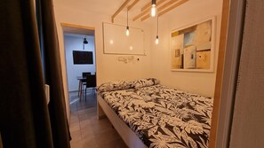 2 bedrooms, WiFi, bed sheets