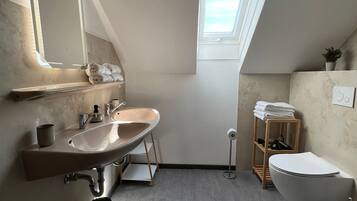 Apartment, eigenes Bad | Badezimmer