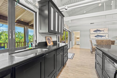 Luxury Canal-Front Rental on Longboat Key | Pool, Dock & Lift