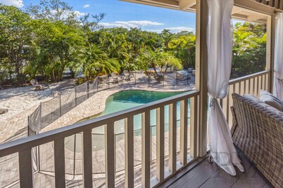 Beach, Boat & Pool–Coastal Home Has It All! Lyons Lane-Longboat Key by RVA