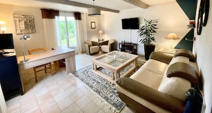 Southern house with heated pool! Midoon guest