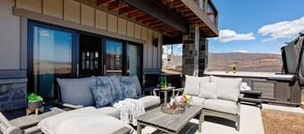 Near Jordanelle & Deer Valley with Mountain & Lake Views, Hot Tub, Game Room & More!
