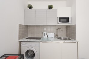 Microwave - Studio Apartment in the heart of East London (London)