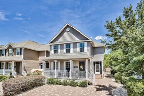 Exterior - Walk to the Beach ~ Quiet Neighborhood ~ Biking Trails ~ Community Pool (Santa Rosa Beach)